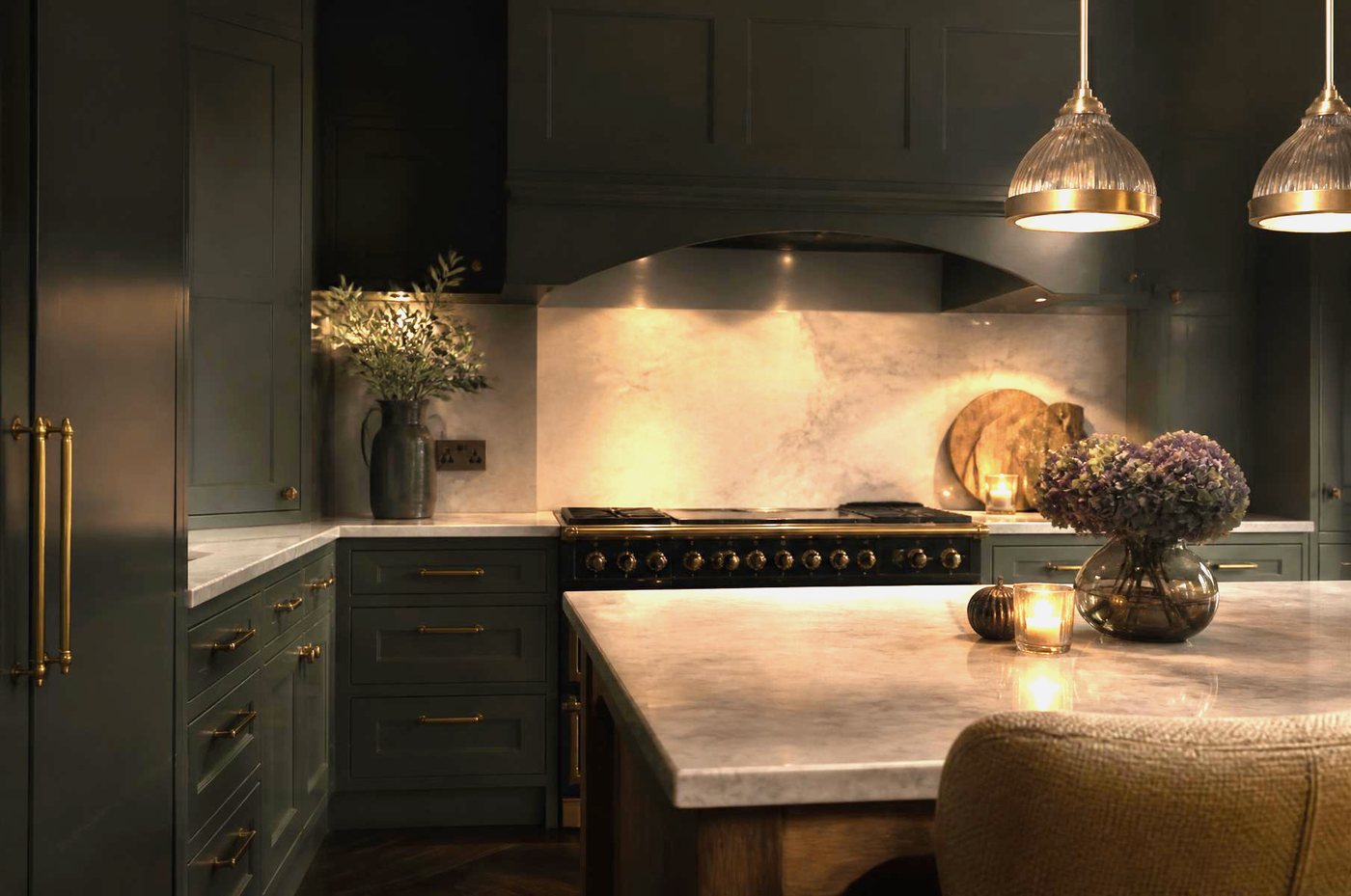 Resprayed shaker kitchen in a deep green satin finish